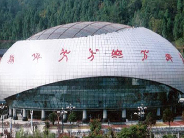 贵溪体育中心球形网架加工安装